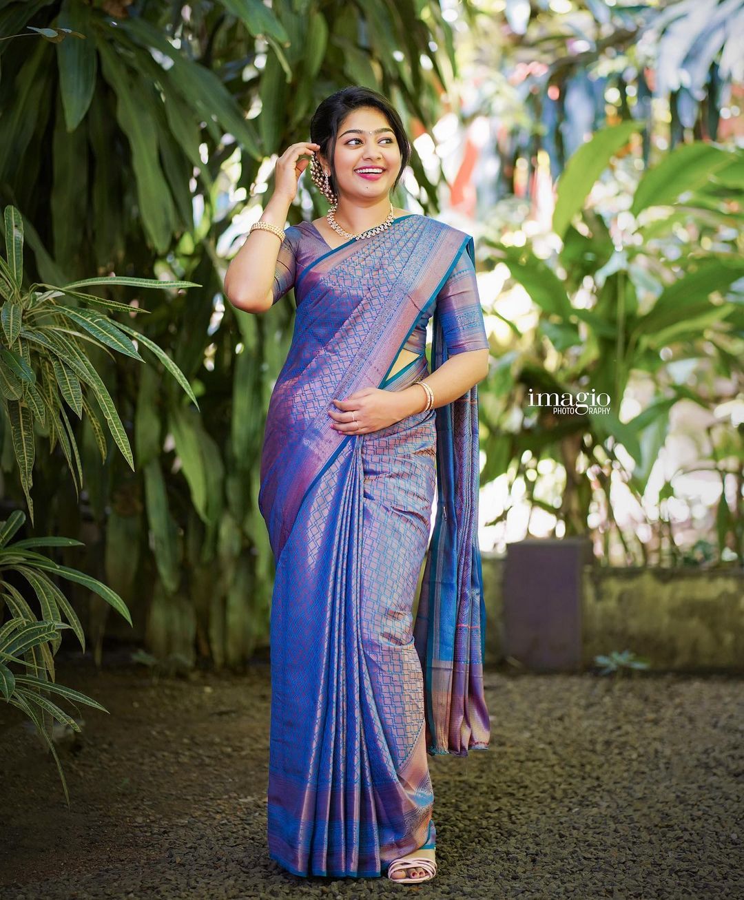 Captivating Blue Color Soft Lichi Silk Saree With Blouse Piece