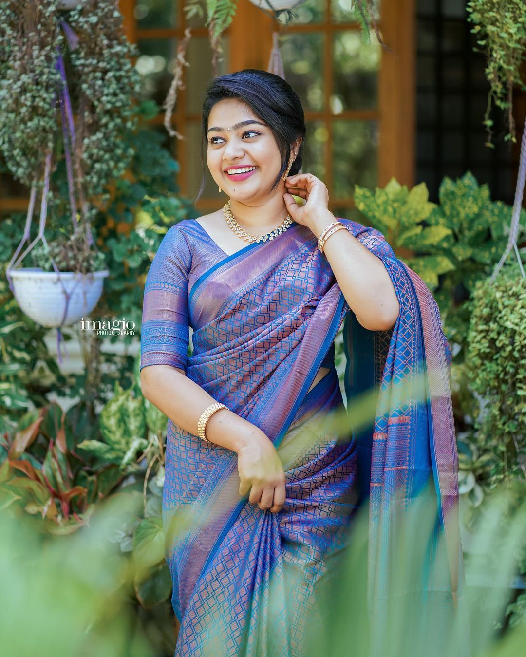 Captivating Blue Color Soft Lichi Silk Saree With Blouse Piece