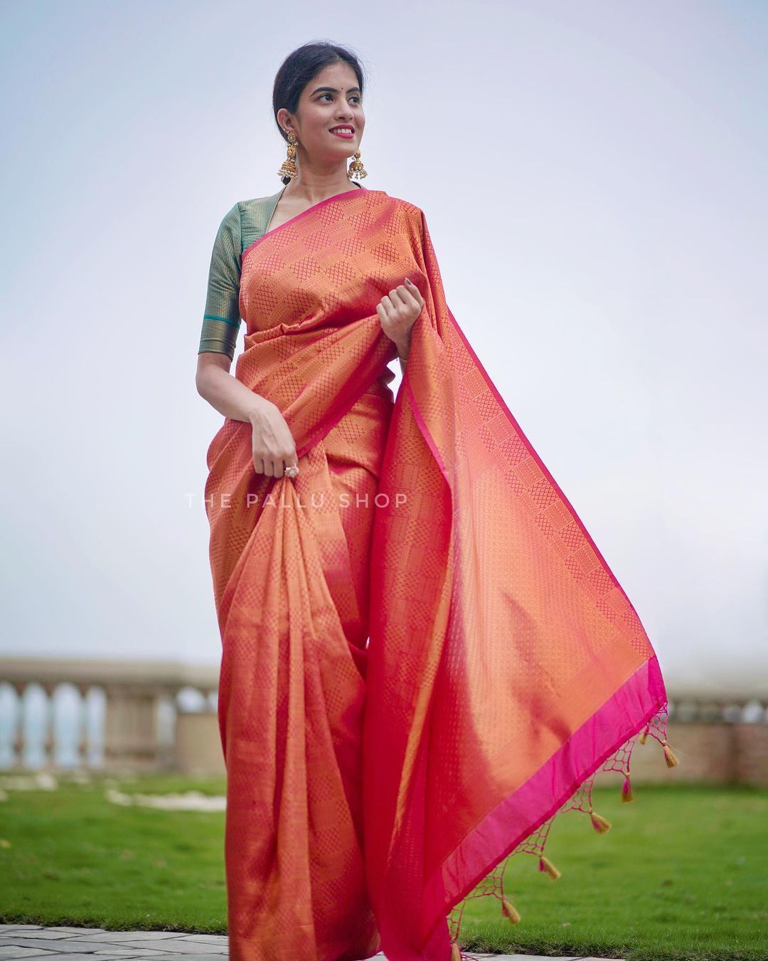 Mesmerizing Dark Pink Color Soft Lichi Silk Saree With Blouse Piece