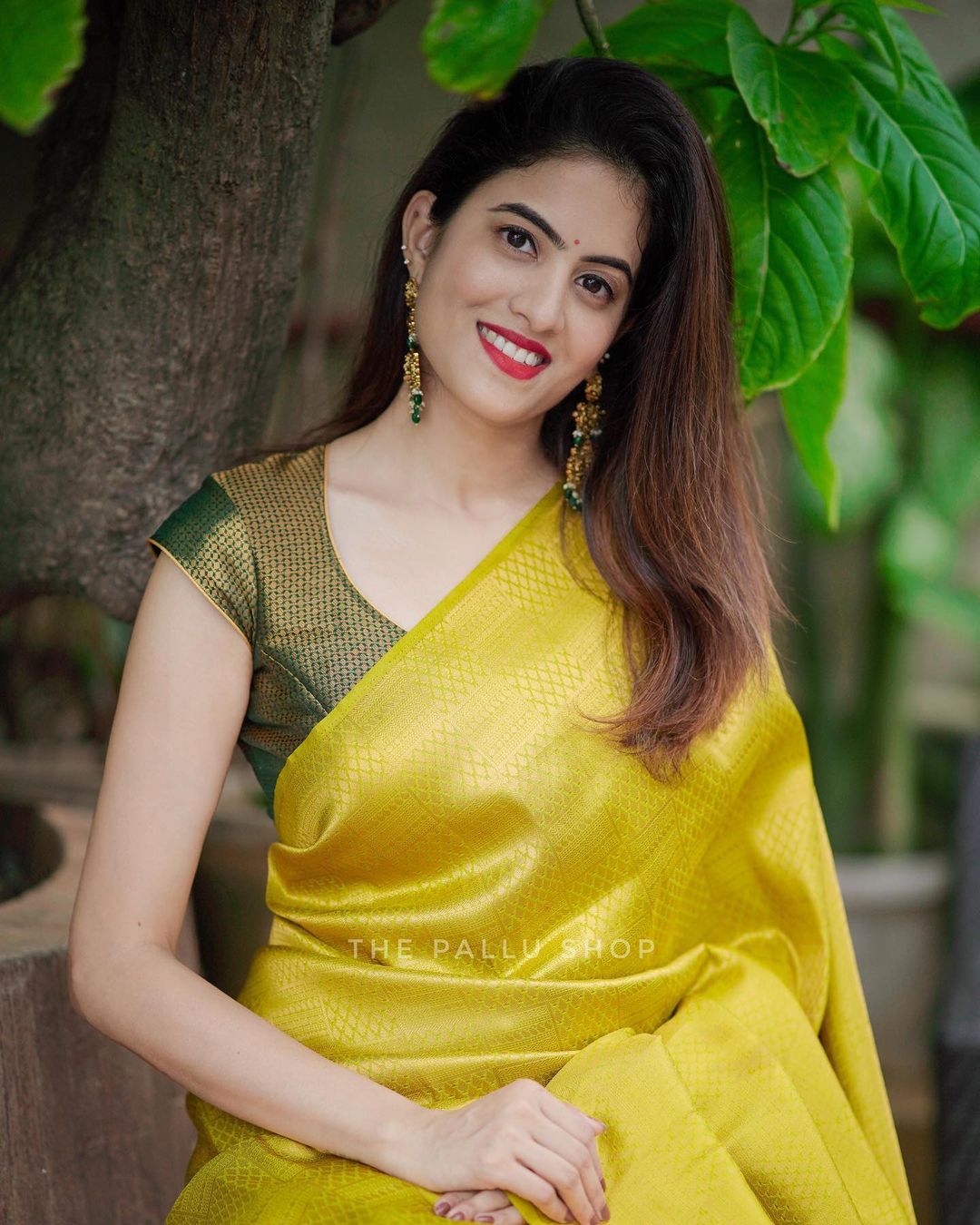 Heavenly Yellow Color Soft Lichi Silk Saree With Blouse Piece