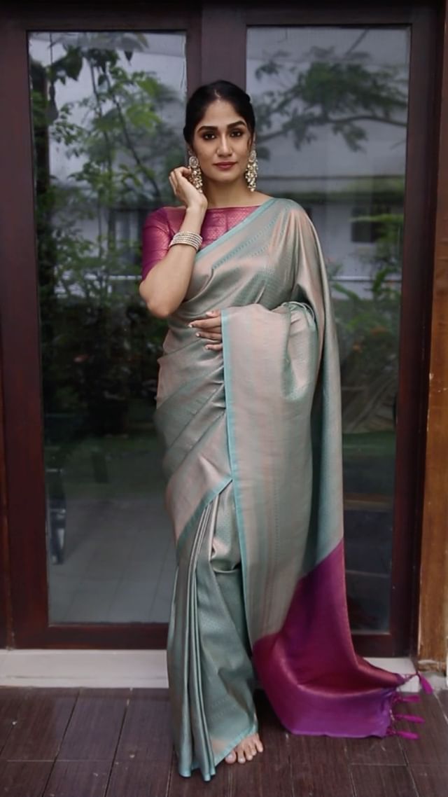 Seductive Sea Green Color Soft Lichi Silk Saree With Blouse Piece