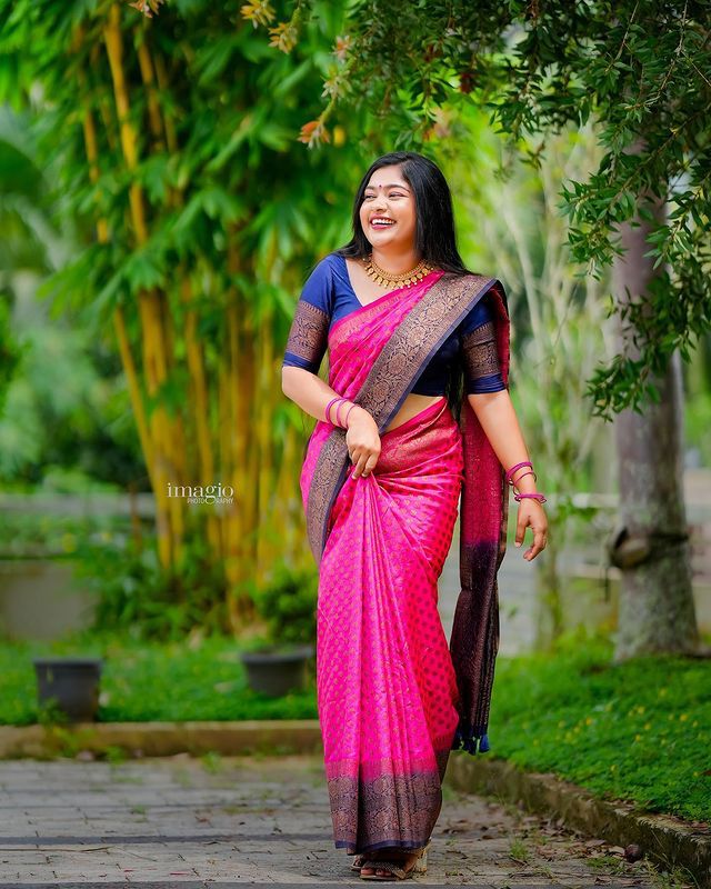 Graceful Dark Pink Color Soft Lichi Silk Saree With Blouse Piece