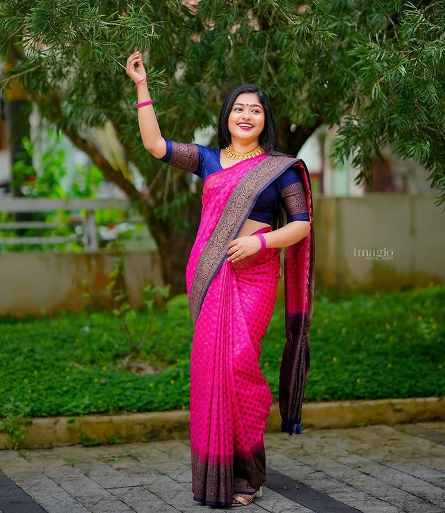 Graceful Dark Pink Color Soft Lichi Silk Saree With Blouse Piece