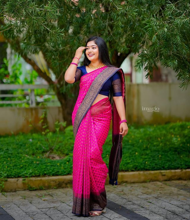 Graceful Dark Pink Color Soft Lichi Silk Saree With Blouse Piece