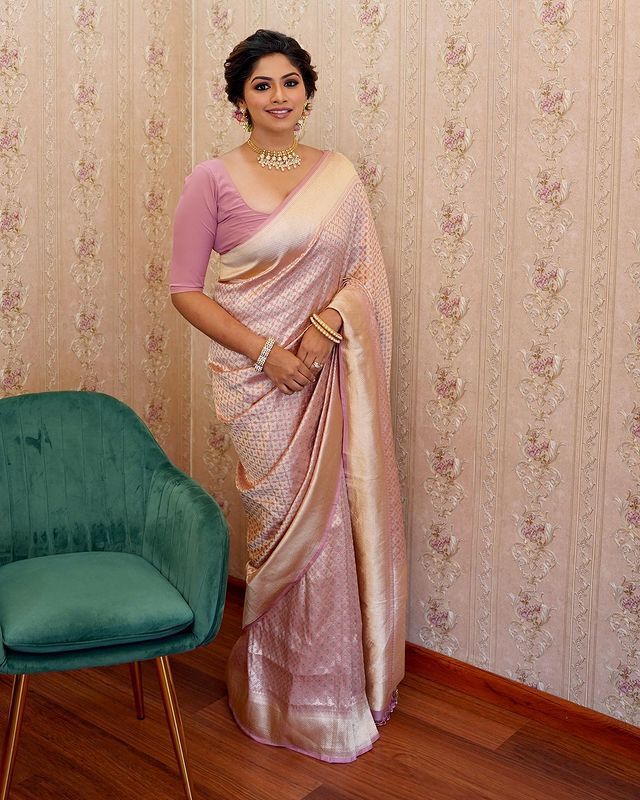 Brilliant Baby Pink Color Soft Lichi Silk Saree With Blouse Piece