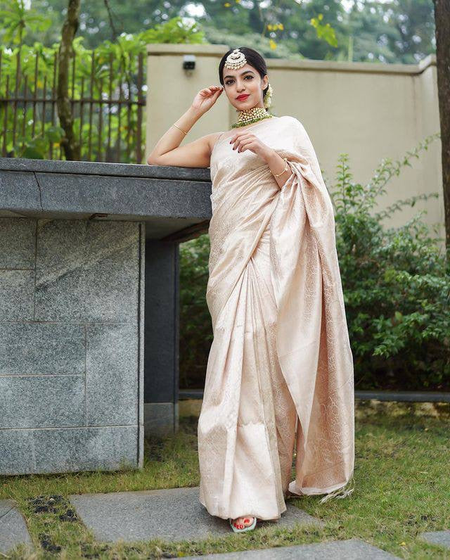 Breathtaking Beige Color Banarasi Soft Silk Saree With Blouse Piece