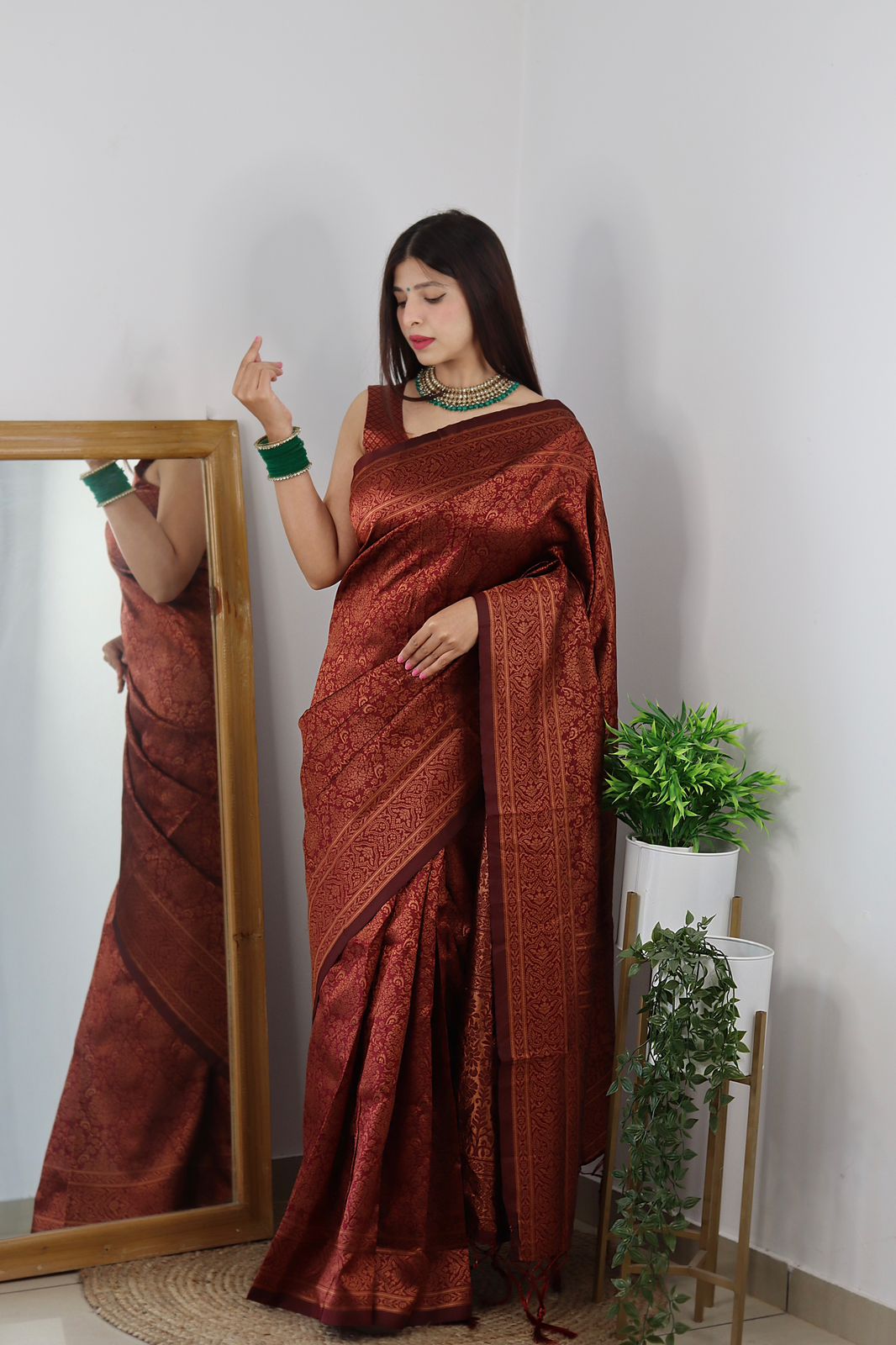 Utopian Maroon Color Banarasi Soft Silk Saree With Blouse Piece