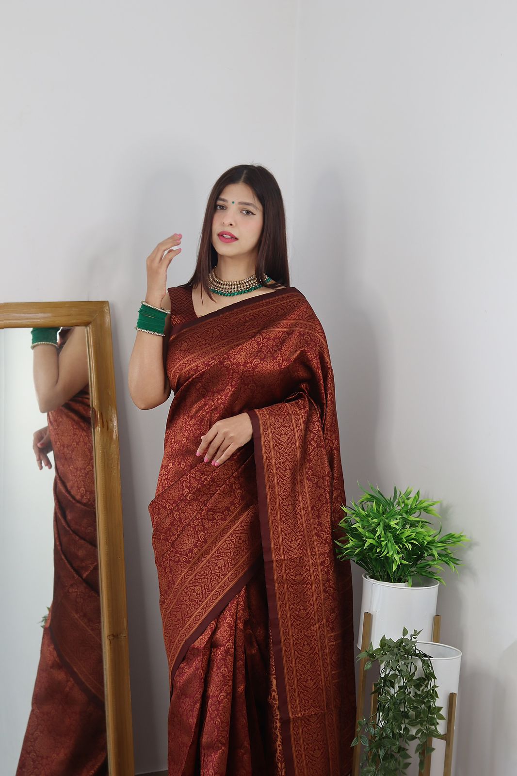 Utopian Maroon Color Banarasi Soft Silk Saree With Blouse Piece