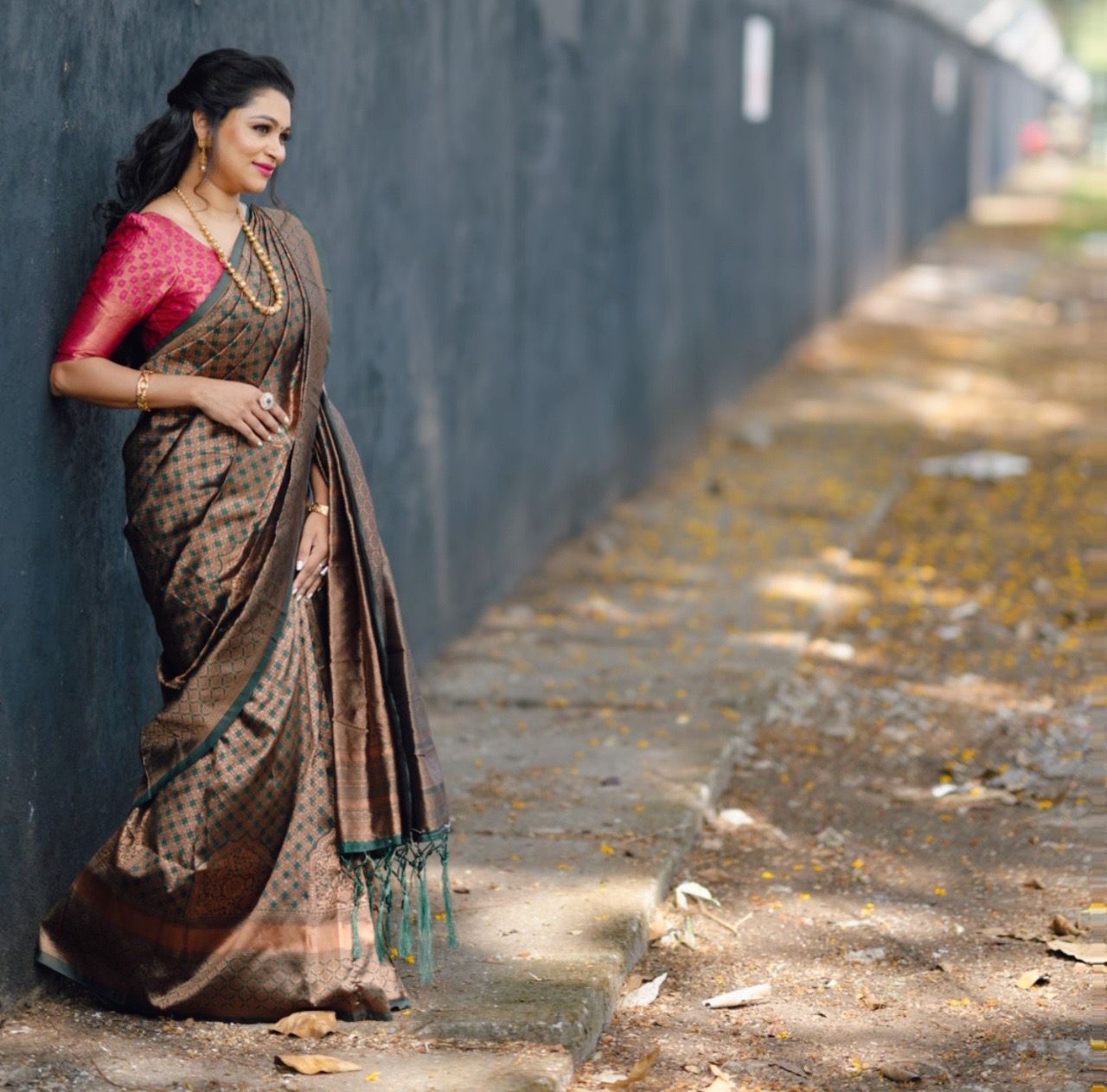 Lustrous Green Color Soft Lichi Silk Saree With Blouse Piece