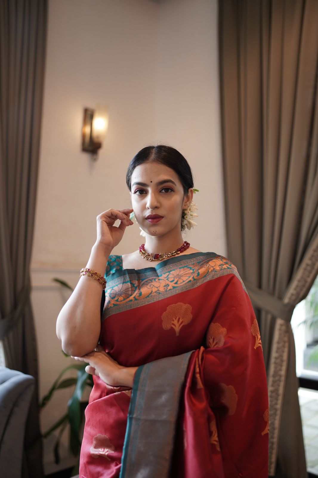 Idyllic Maroon Color Banarasi Soft Silk Saree With Blouse Piece