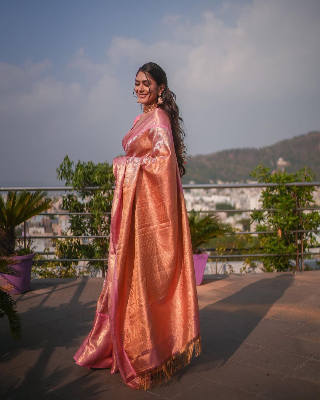 Exquisite Pink Color Banarasi Soft Silk Saree With Blouse Piece