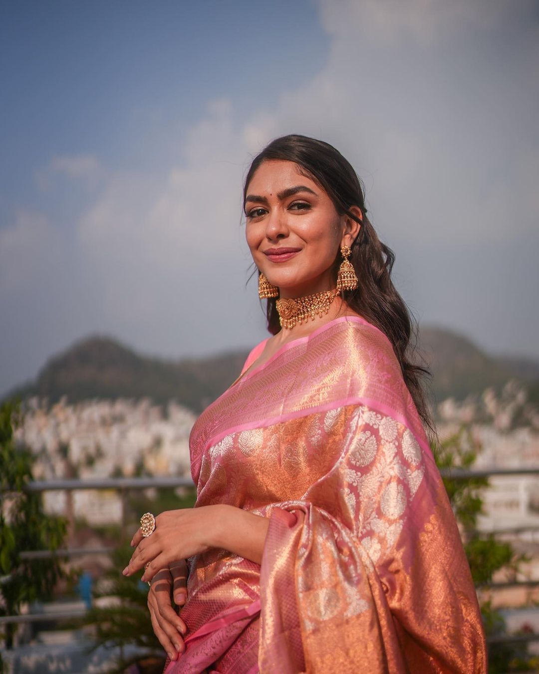 Exquisite Pink Color Banarasi Soft Silk Saree With Blouse Piece