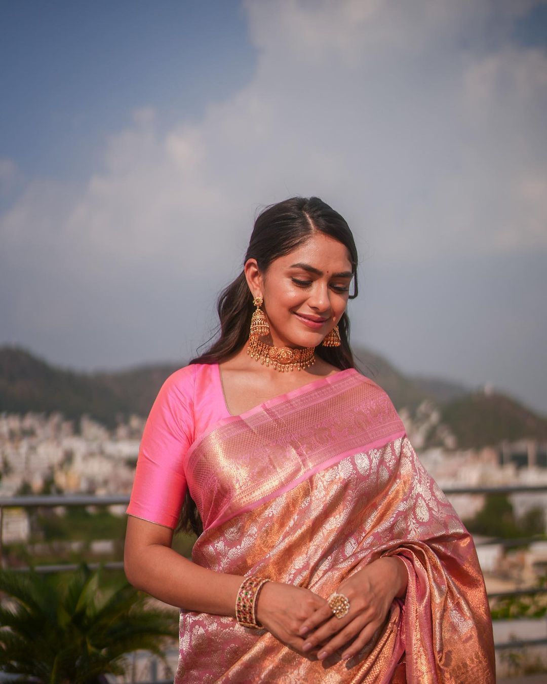 Exquisite Pink Color Banarasi Soft Silk Saree With Blouse Piece