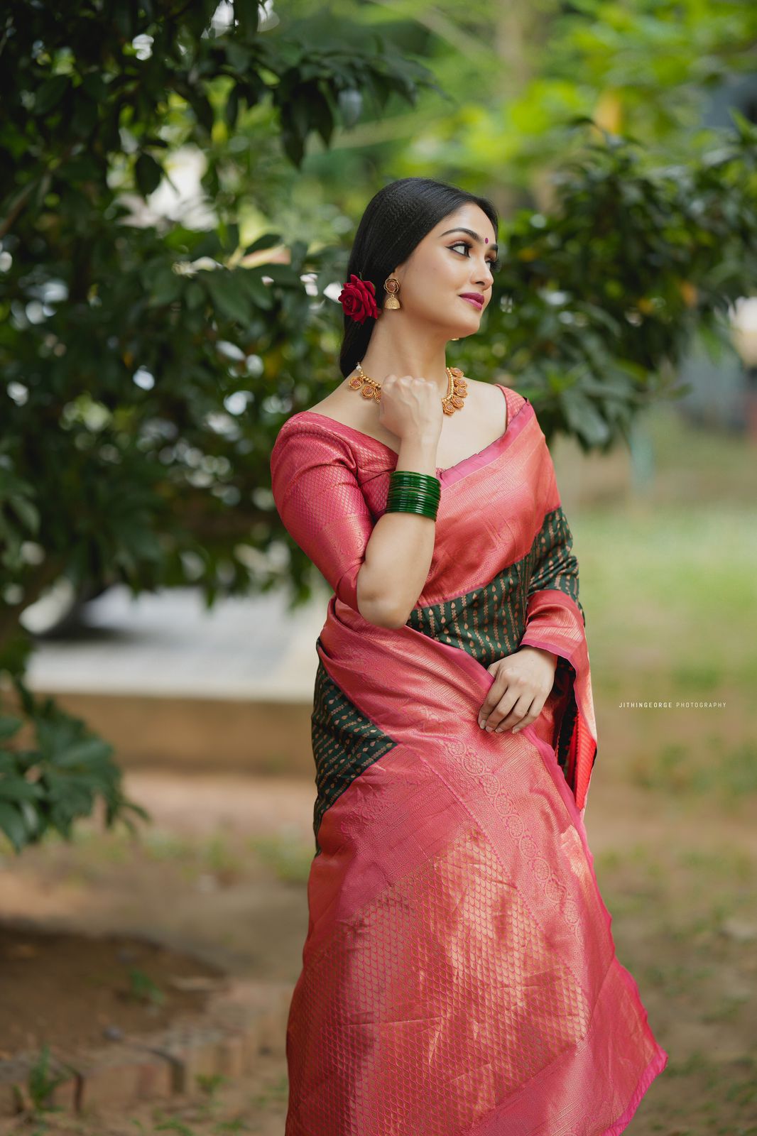 Resplendent Green Color Soft Lichi Silk Saree With Blouse Piece