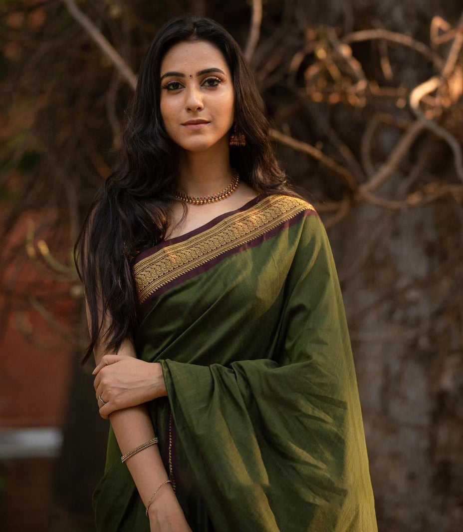 Mesmerizing Green Color Banarasi Soft Silk Saree With Blouse Piece