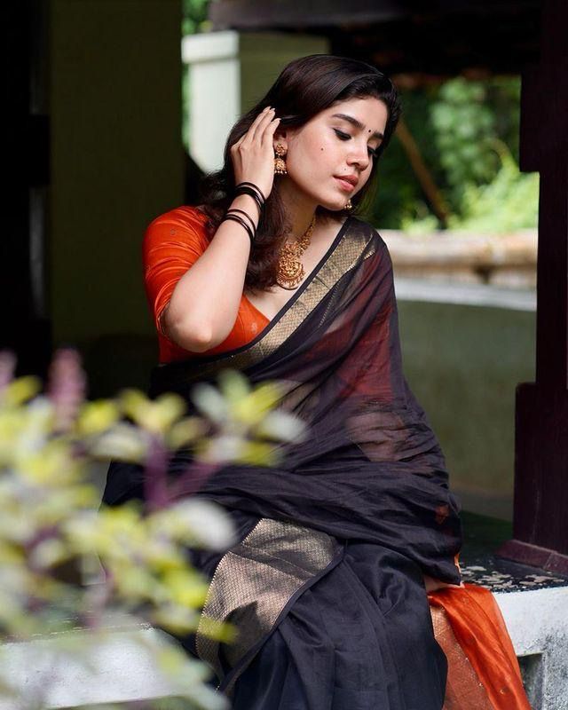 Lively Black Color Soft Lichi Silk Saree With Blouse Piece