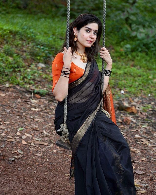 Lively Black Color Soft Lichi Silk Saree With Blouse Piece