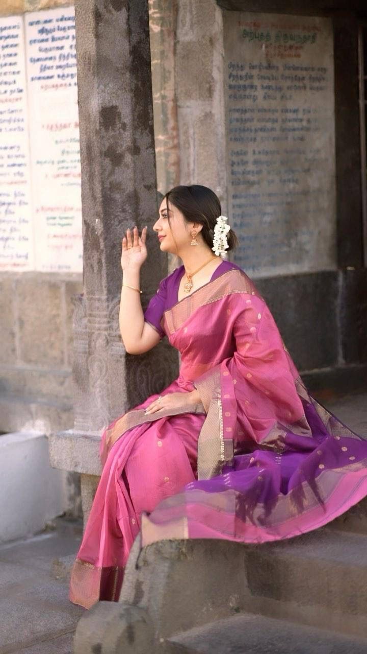 Classy Lavender Color Soft Lichi Silk Saree With Blouse Piece