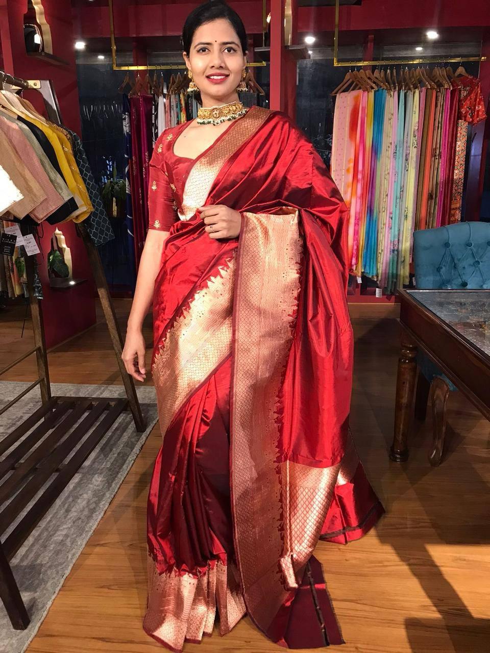 Inviting Red Color Soft Lichi Silk Saree With Blouse Piece