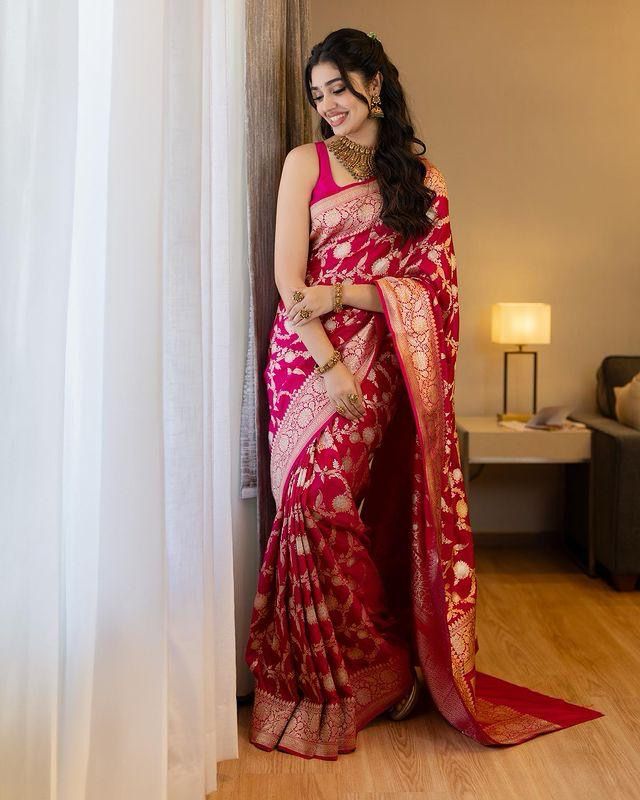 Majestic Dark Pink Color Soft Lichi Silk Saree With Blouse Piece