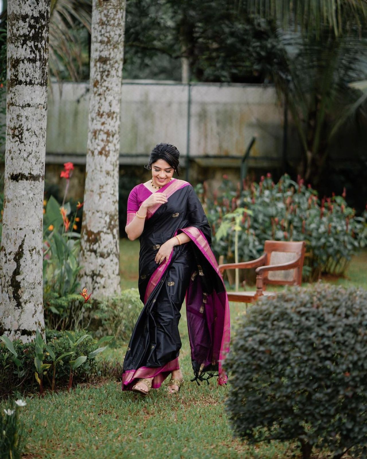 Epic Black Color Banarasi Soft Silk Saree With Blouse Piece