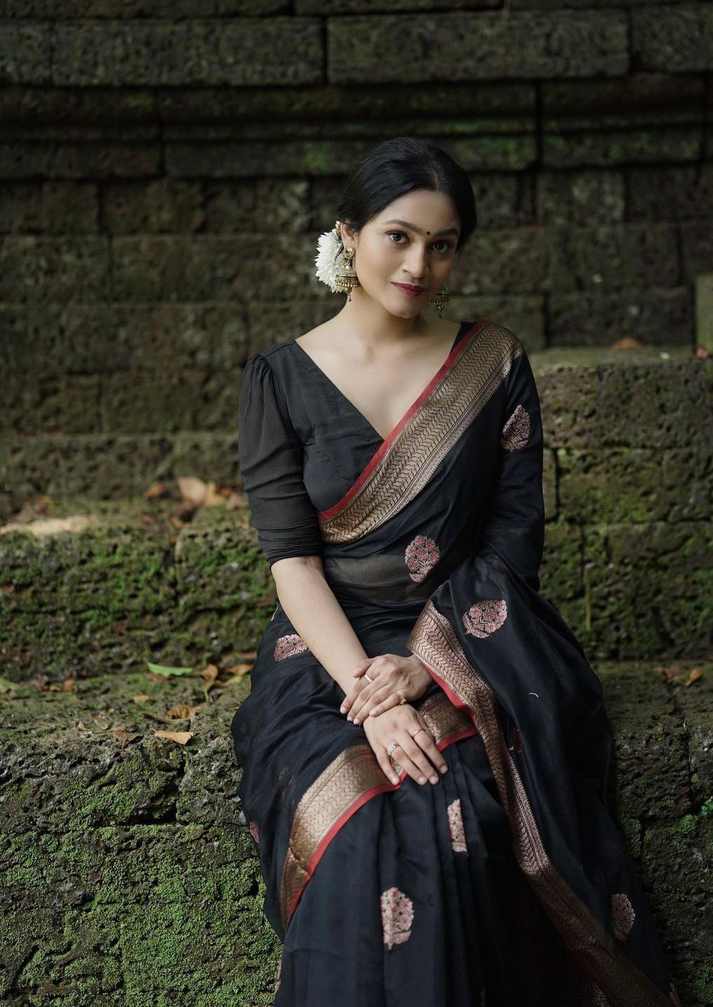 Animated Black Color Soft Lichi Silk Saree 
