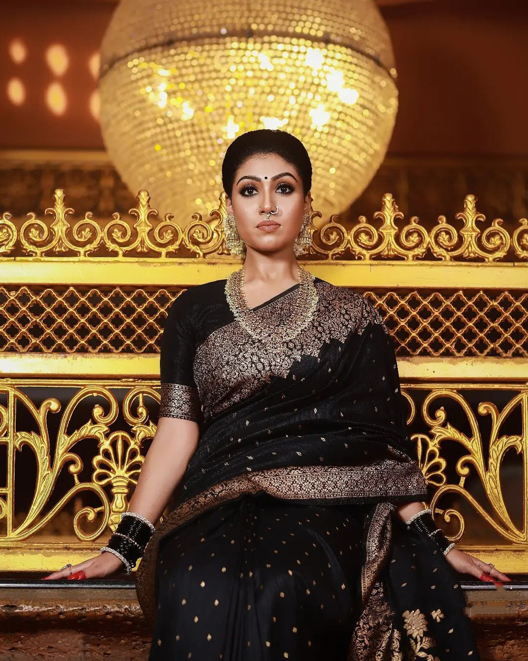 Black Color Soft Silk Saree With Blouse Piece