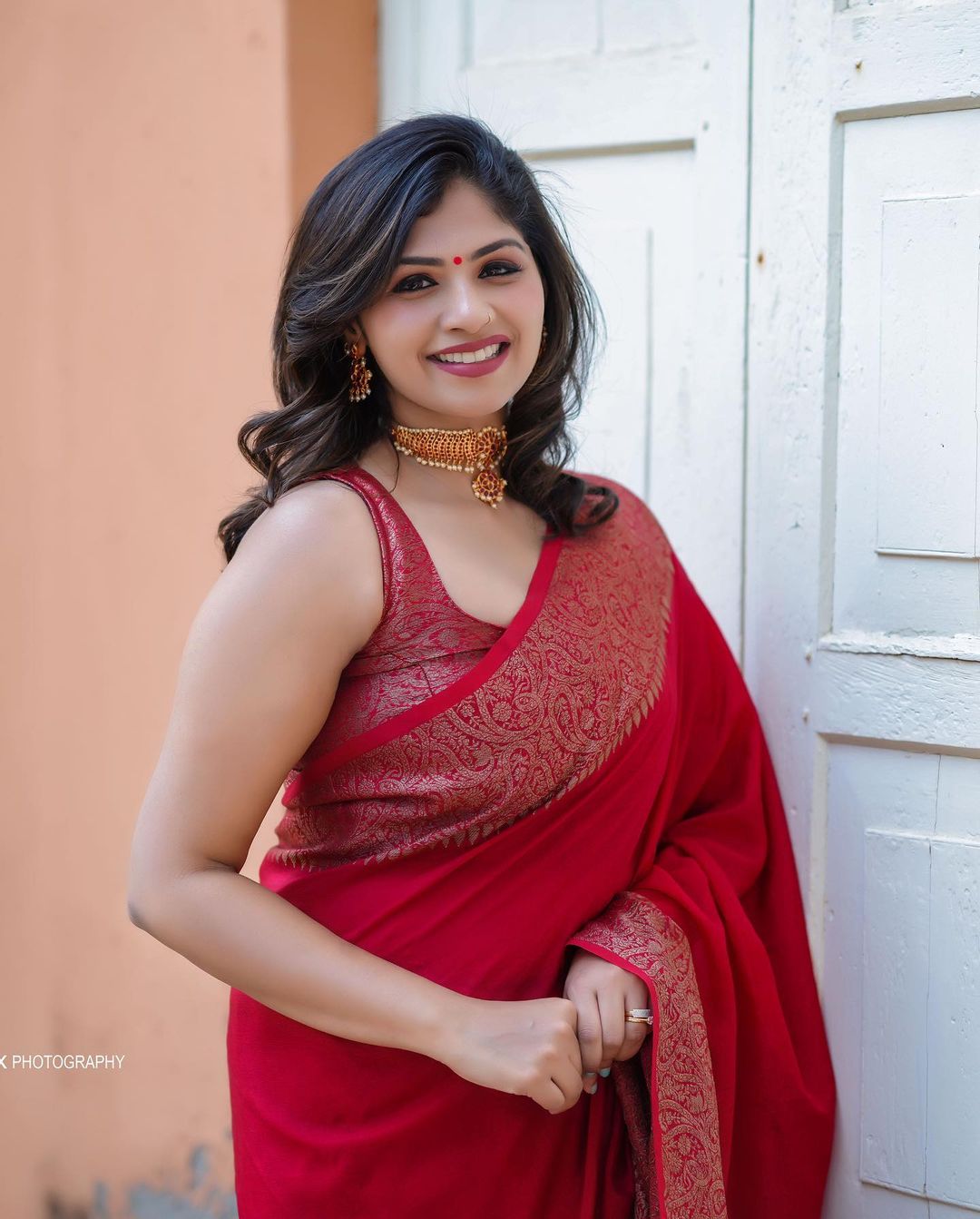 Magnificent Red Color Soft Lichi Silk Saree With Blouse Piece