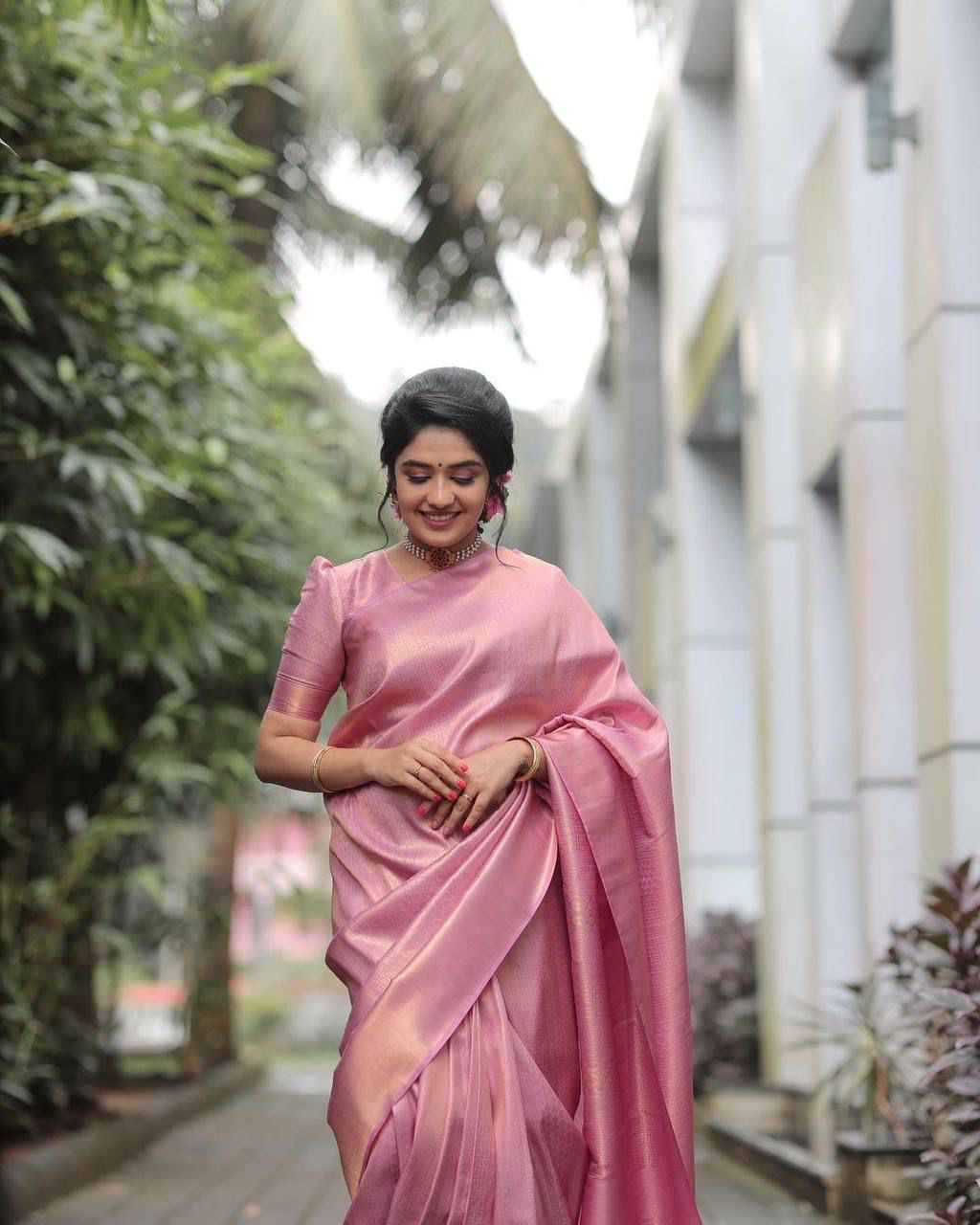 Enigmatic Pink Color Soft Lichi Silk Saree With Blouse Piece