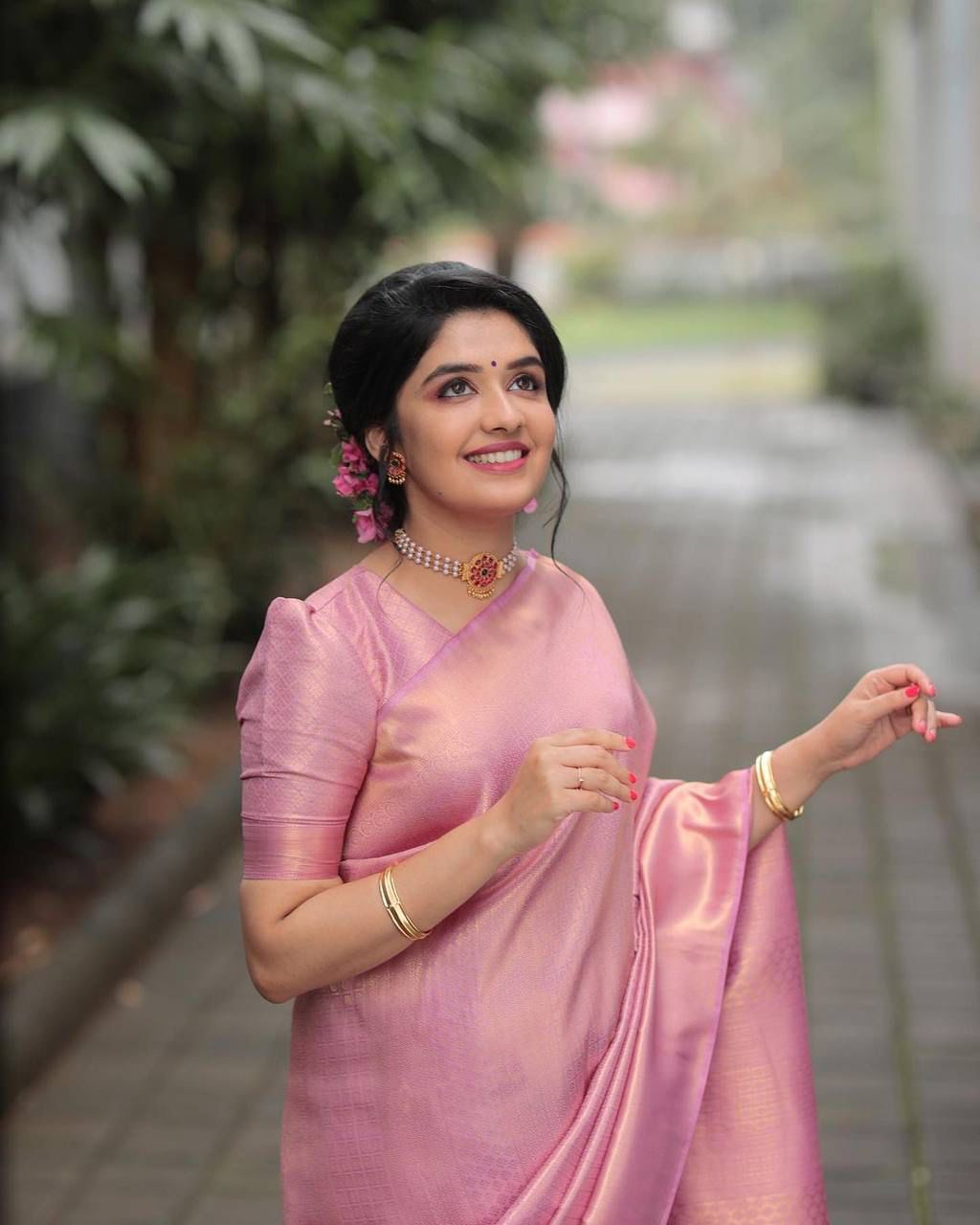 Enigmatic Pink Color Soft Lichi Silk Saree With Blouse Piece