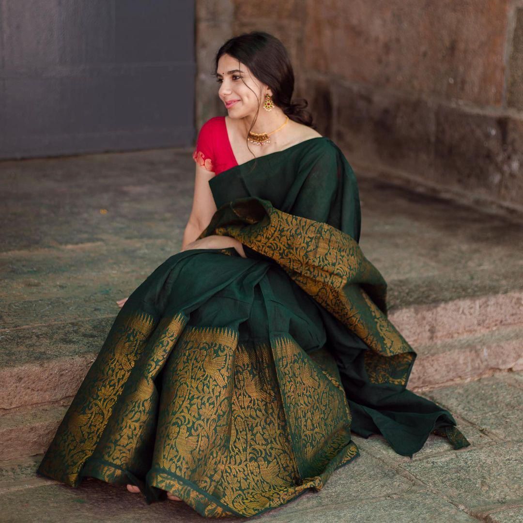 Gleamy Green Color Soft Lichi Silk Saree With Blouse Piece