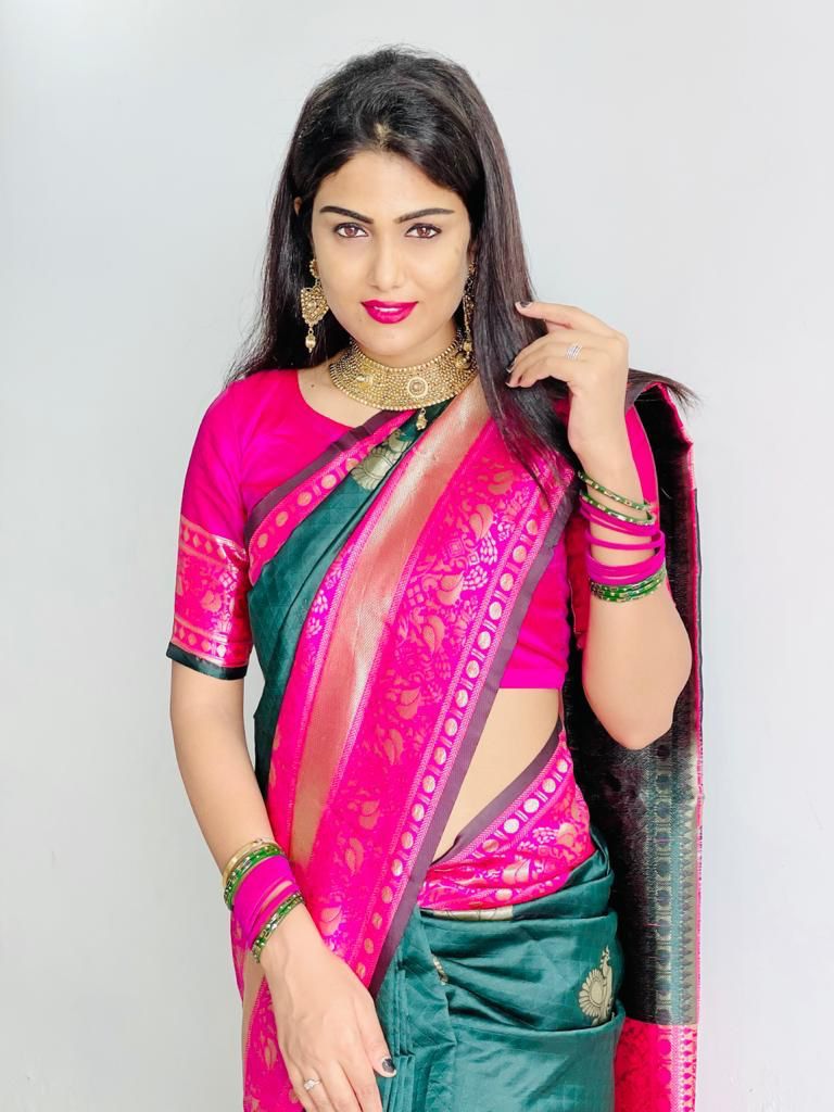 Enchanting Green Color Banarasi Soft Silk Saree With Blouse Piece