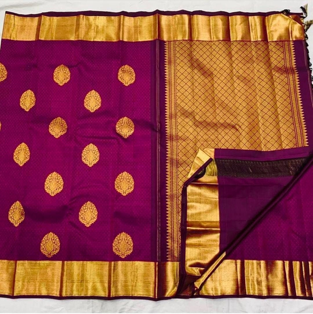 Splendid Magenta Color Banarasi Soft Silk Saree With Blouse Piece