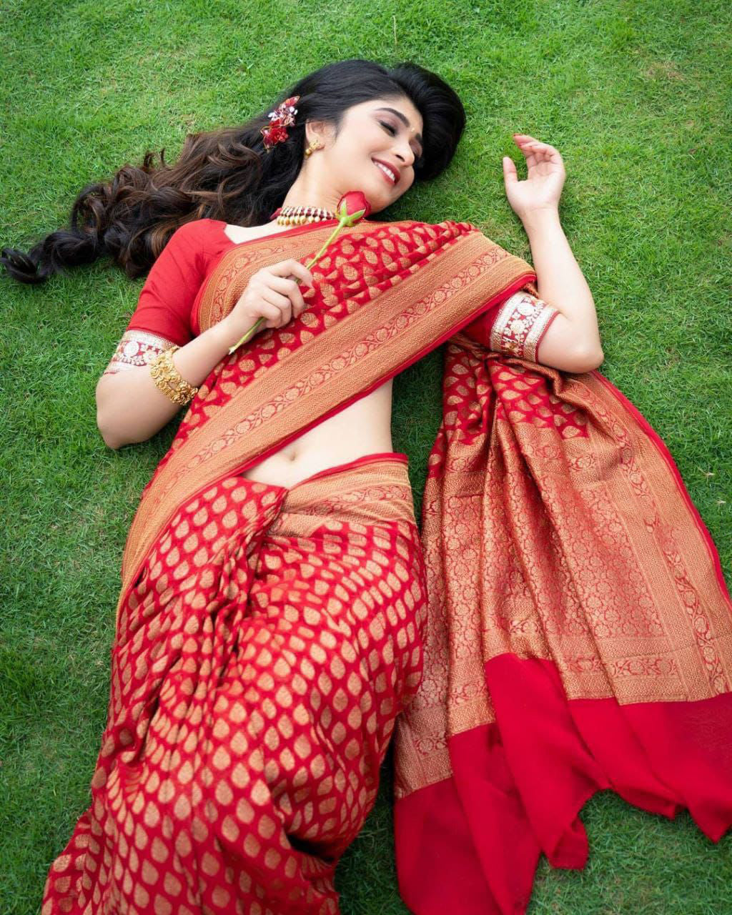 Glamorous Red Color Soft Lichi Silk Saree With Blouse Piece