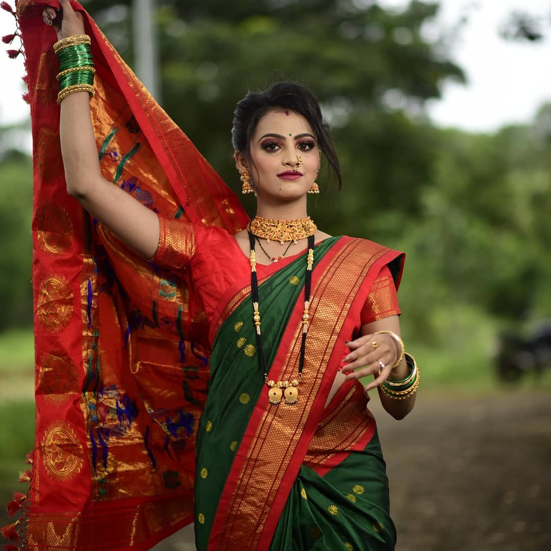 Majestic Green Color Paithani Silk Saree With Blouse Piece