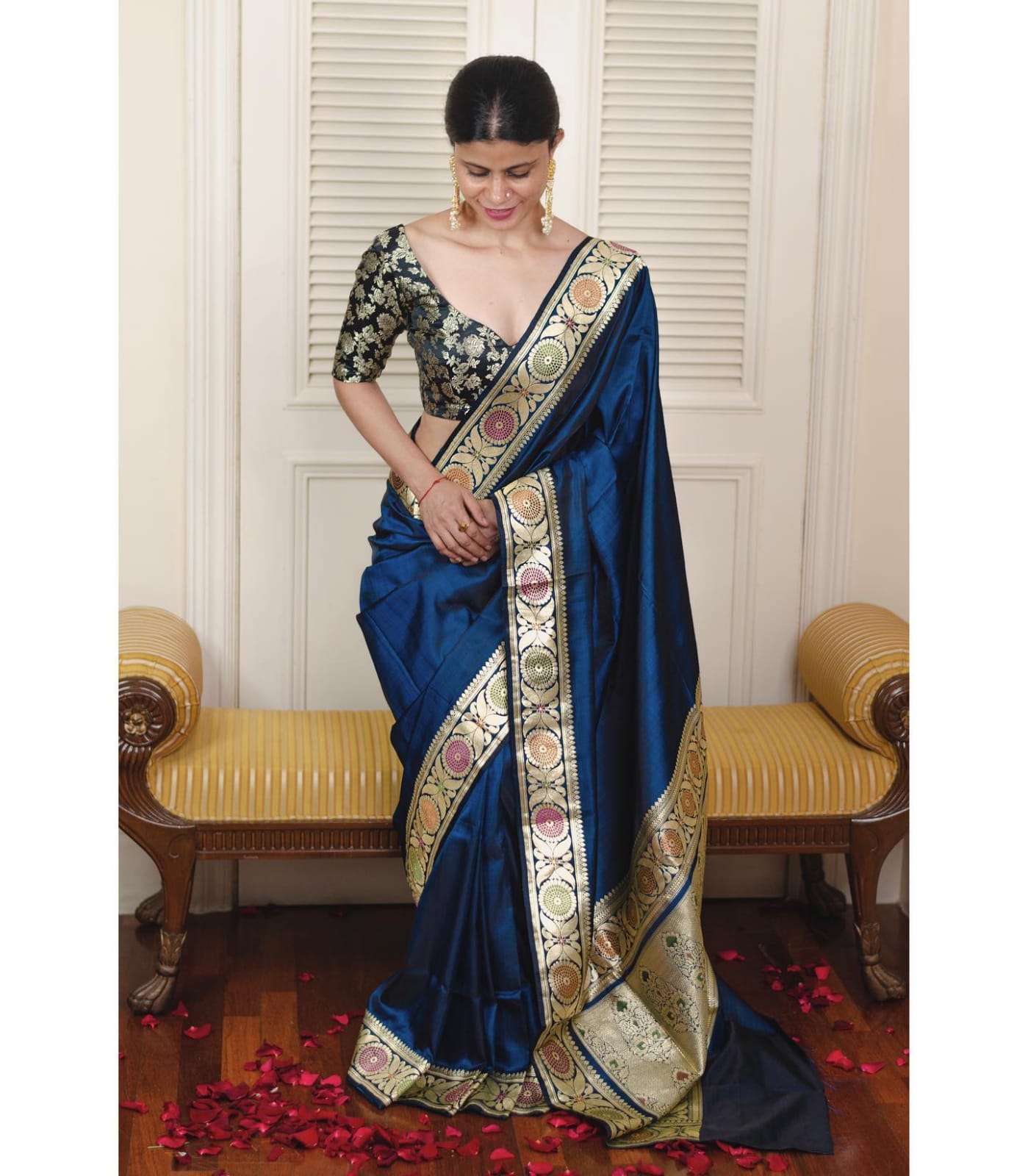 Serene Navy Blue Color Soft Lichi Silk Saree With Blouse Piece