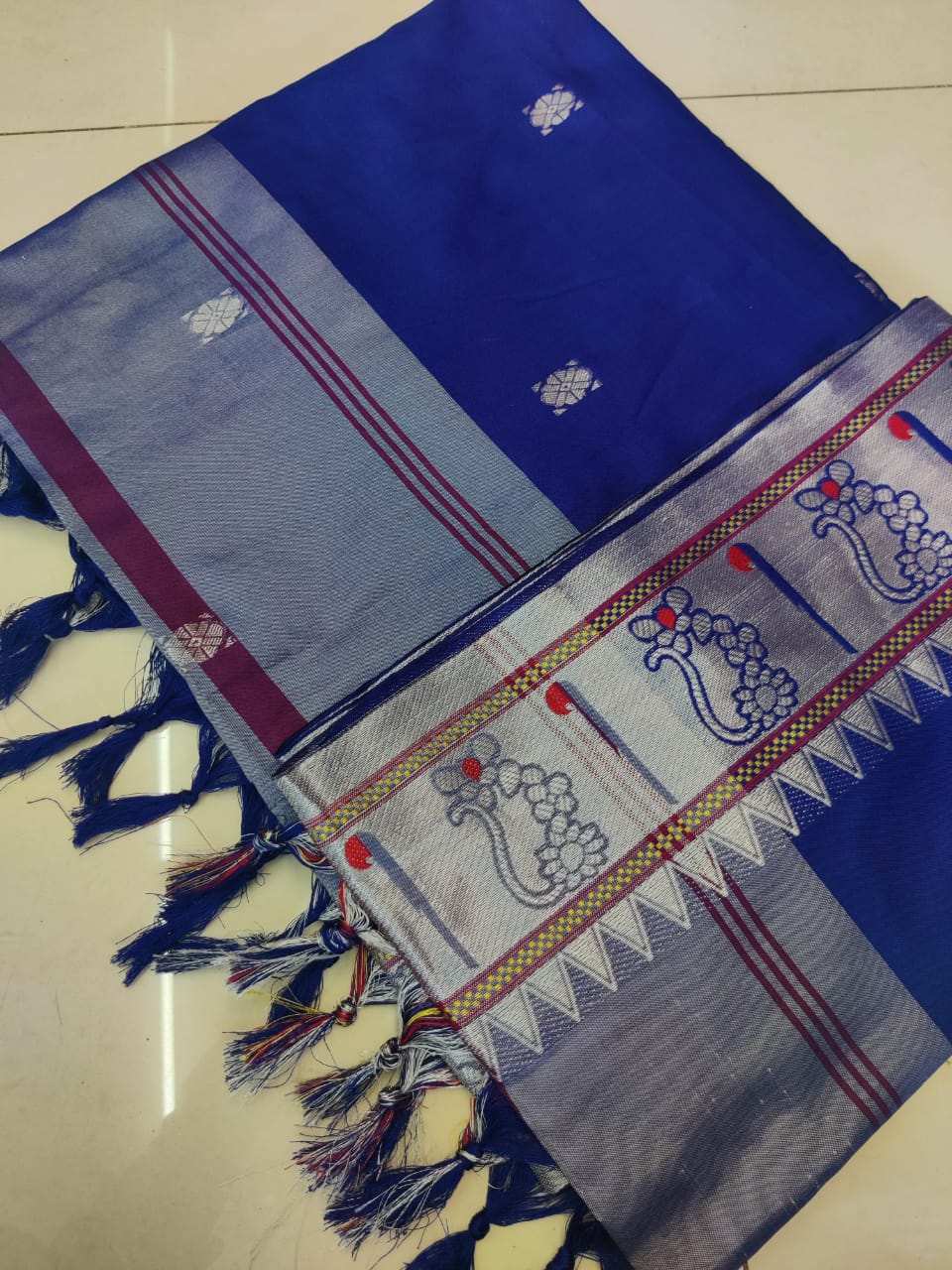 Reflective Blue Color Paithani Silk Saree With Blouse Piece