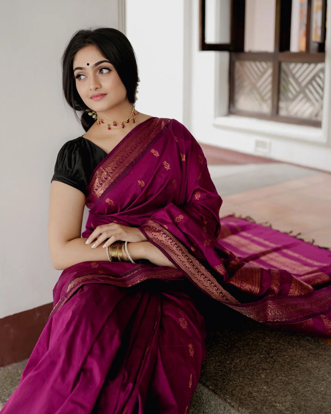 Gleam Purple Color Soft Lichi Silk Saree With Blouse Piece