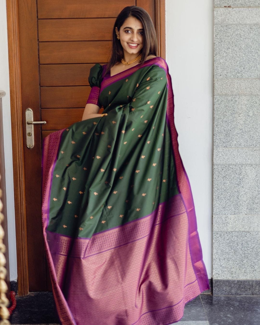 Glimmering Green Color Soft Lichi Silk Saree With Blouse Piece