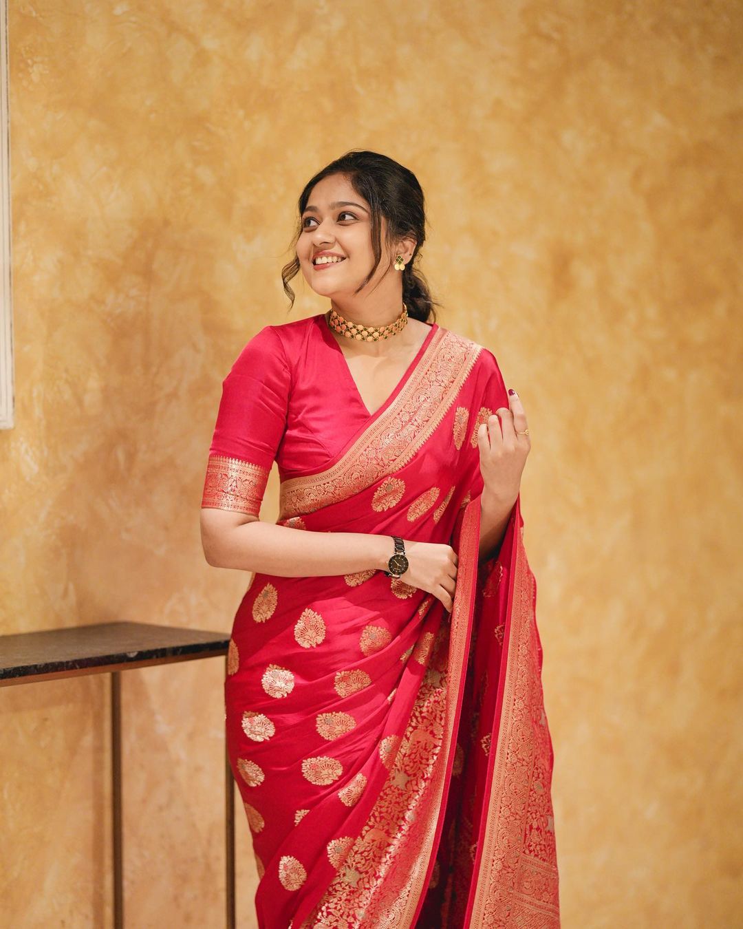 Opulent Red Color Soft Lichi Silk Saree With Blouse Piece