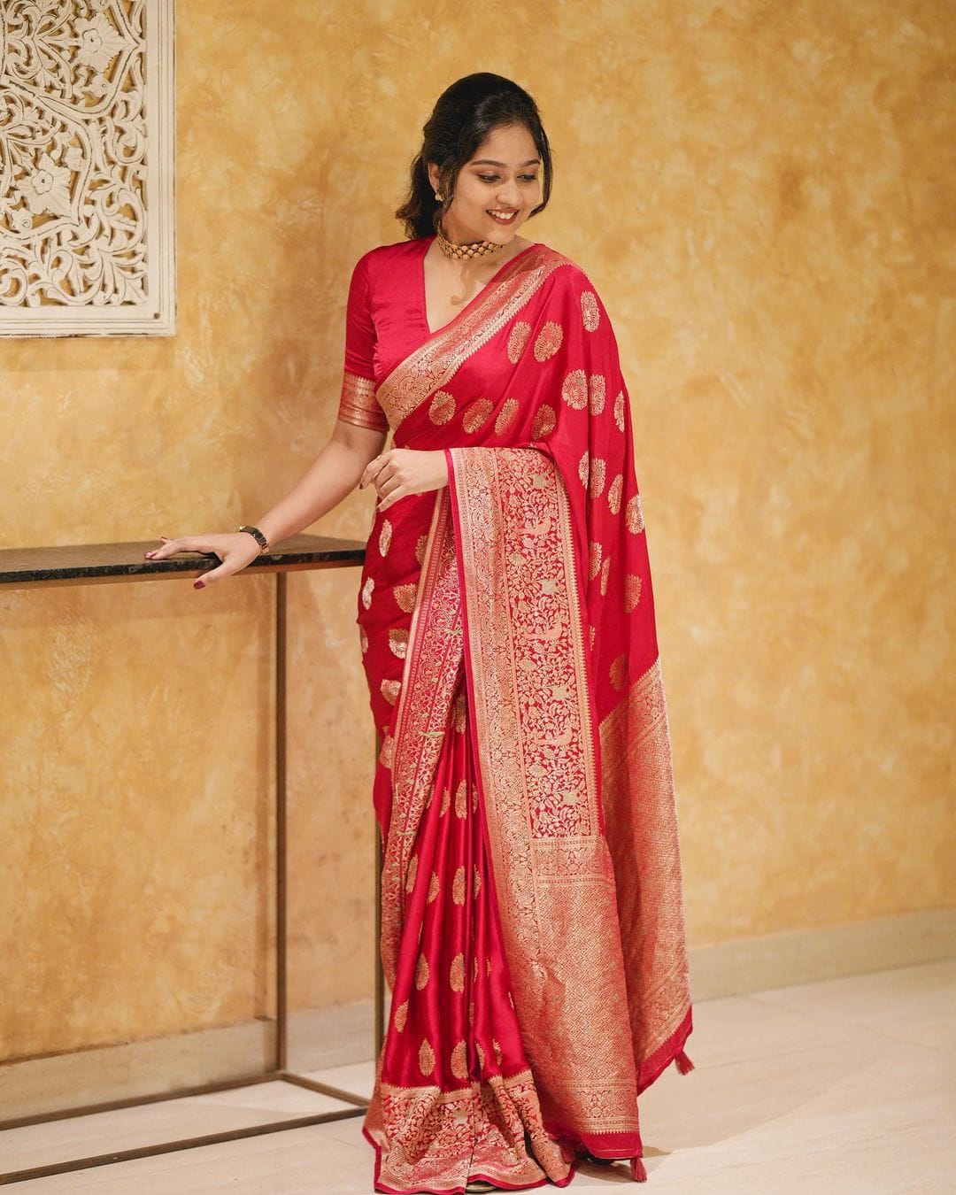 Opulent Red Color Soft Lichi Silk Saree With Blouse Piece