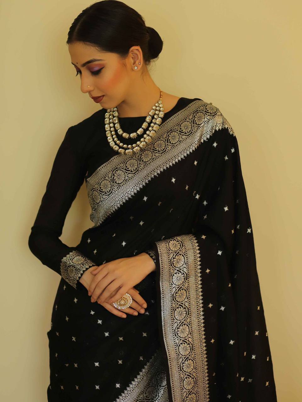 Opulent Black Color Cotton Linen Silk Saree With Blouse Piece