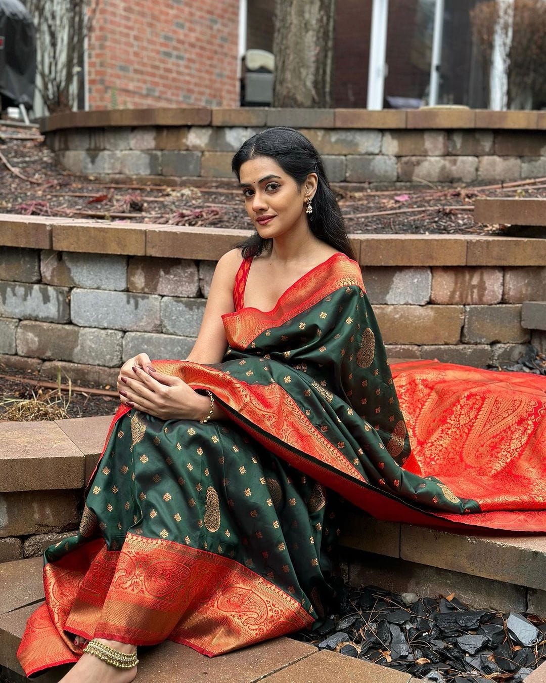 Reflective Dark Green Color Soft Lichi Silk Saree With Blouse Piece