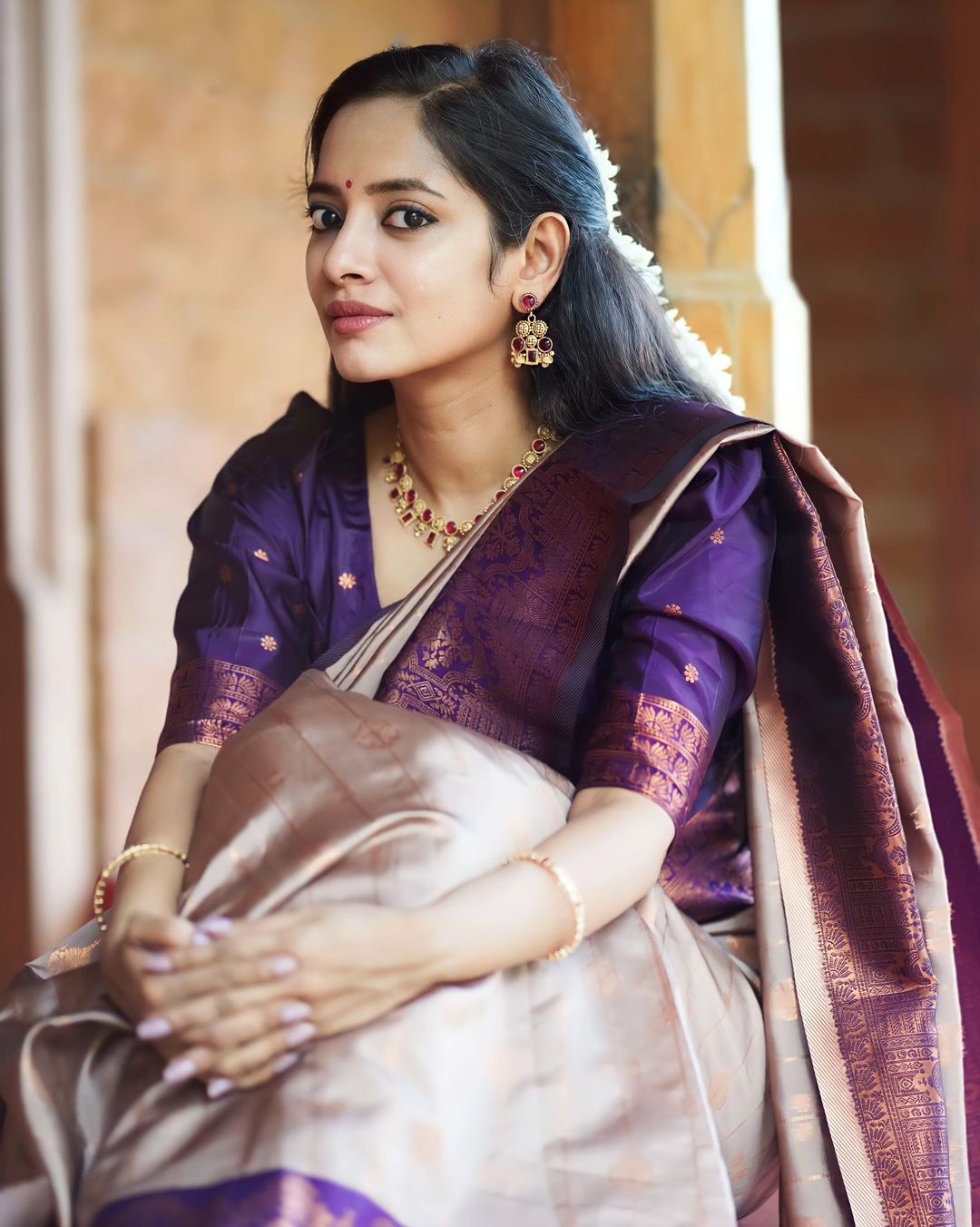 Striking Grey Color Soft Lichi Silk Saree With Blouse Piece