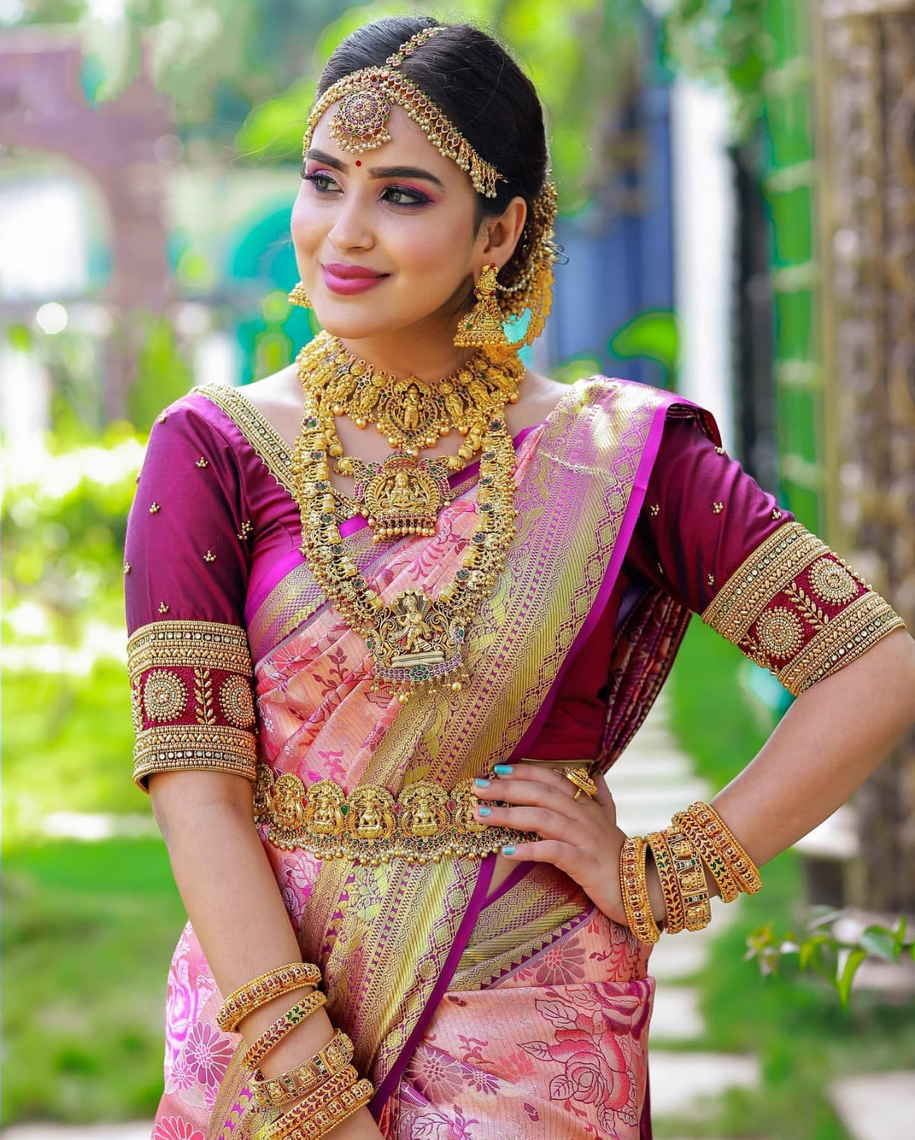 Enigmatic Pink Color Banarasi Soft Silk Saree With Blouse Piece