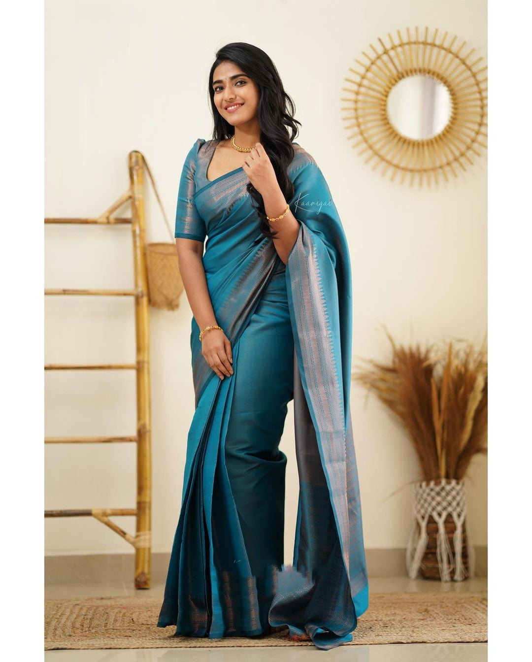 Dazzling Firozi Color Soft Lichi Silk Saree With Blouse Piece