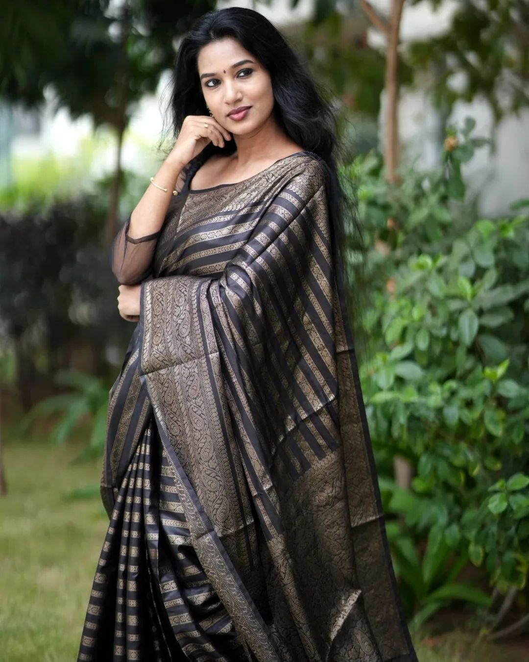 Lustrous Black Color Soft Lichi Silk Saree With Blouse Piece