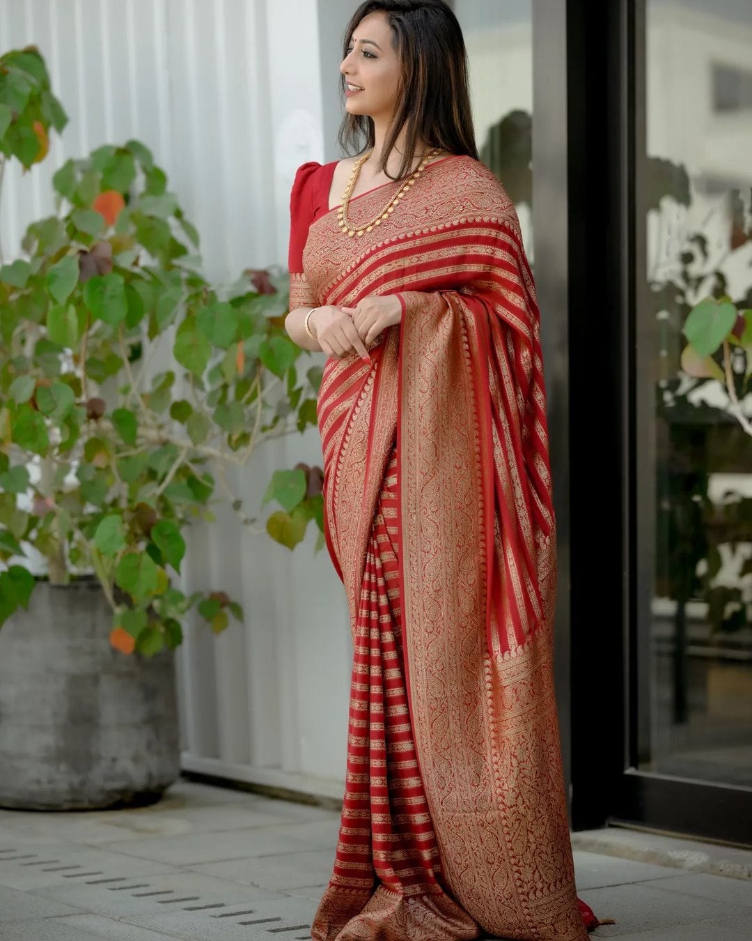 Epic Red Color Soft Lichi Silk Saree With Blouse Piece