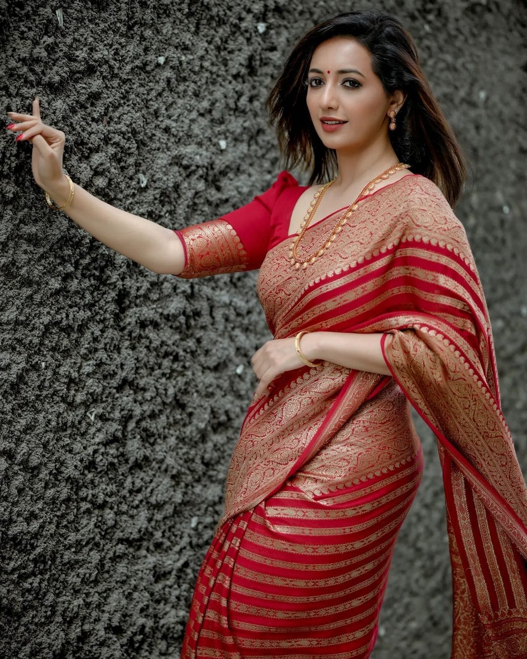 Epic Red Color Soft Lichi Silk Saree With Blouse Piece