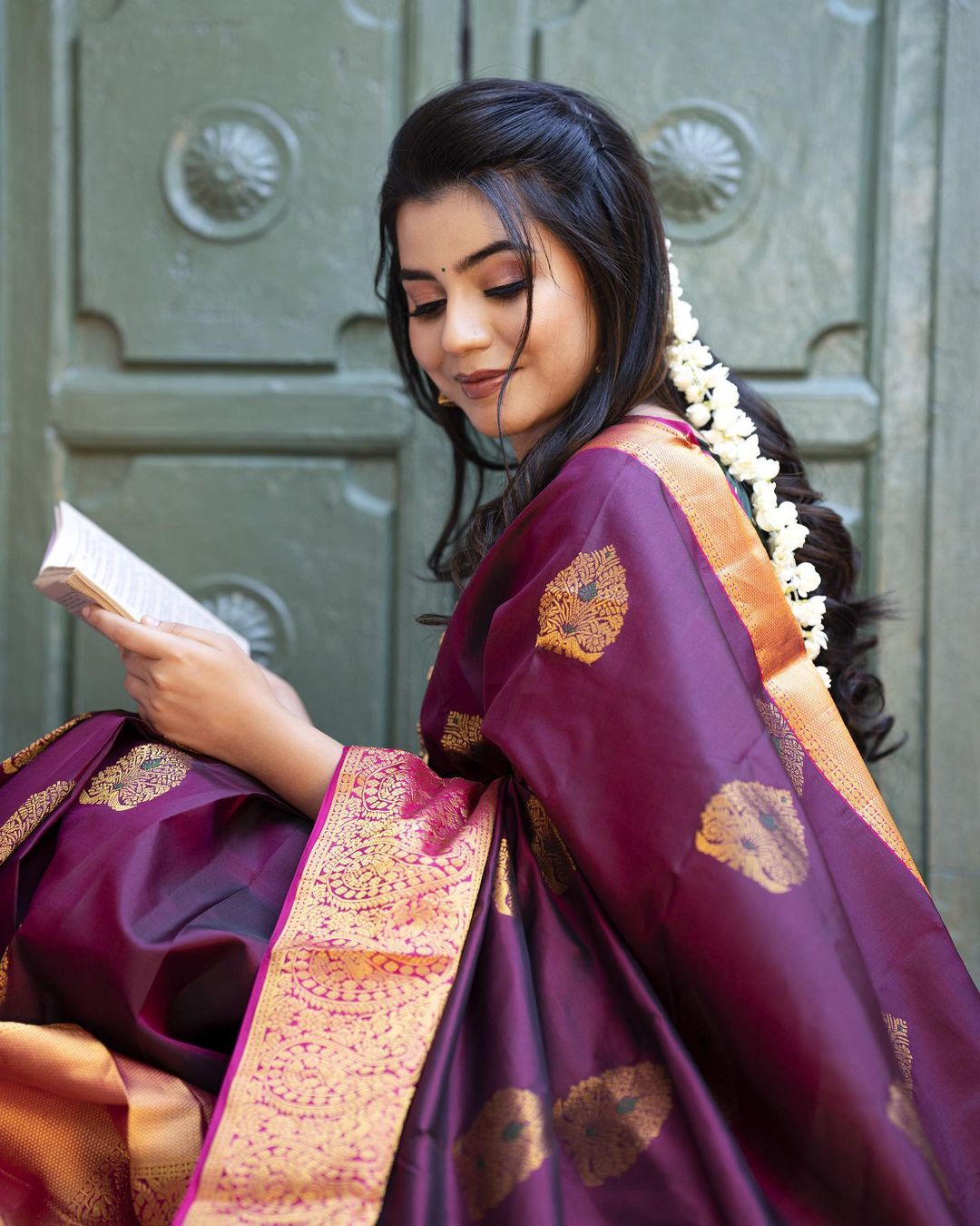 Resplendent Wine Color Banarasi Soft Silk Saree With Blouse Piece